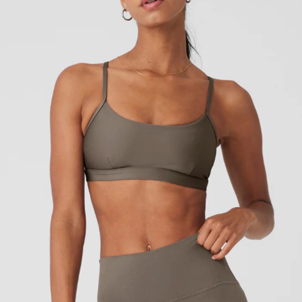 Alo Airlift Intrigue Bra Olive Tree